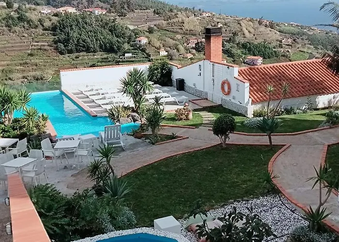 Ocean Heated Pool&jacuzzi View Chalet Santa Cruz (Madeira)
