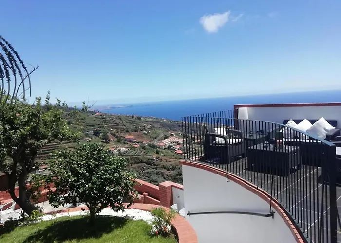 Ocean Heated Pool&jacuzzi View Santa Cruz (Madeira)